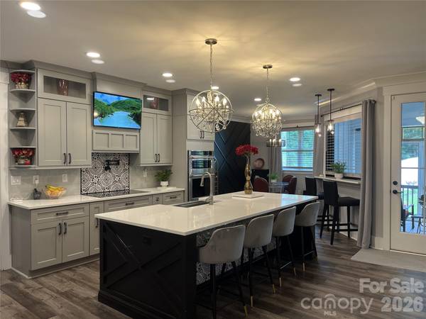 900 Houston Heights RD, Charlotte, NC 28262