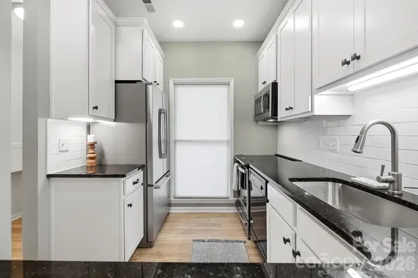 301 Queens RD #207, Charlotte, NC 28204