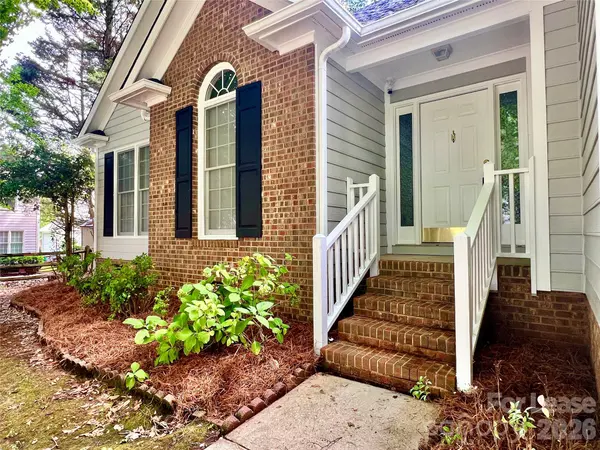 4409 Stonefield DR, Charlotte, NC 28269