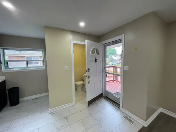 909 Reytan BLVD #Main, Pickering, ON L1W 1Y9