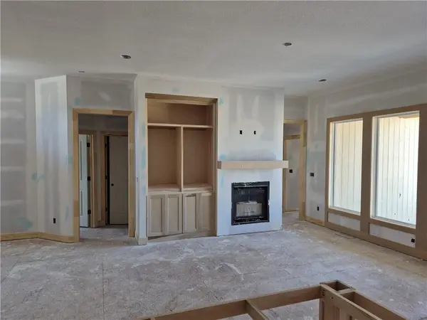 14552 Amanda LN, Basehor, KS 66007