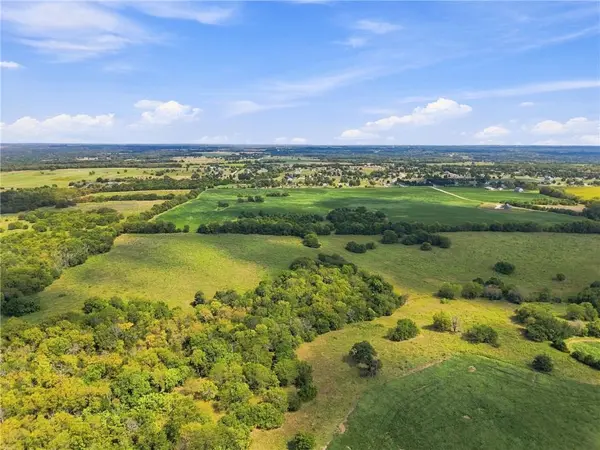 271st New Lancaster RD, Louisburg, KS 66053