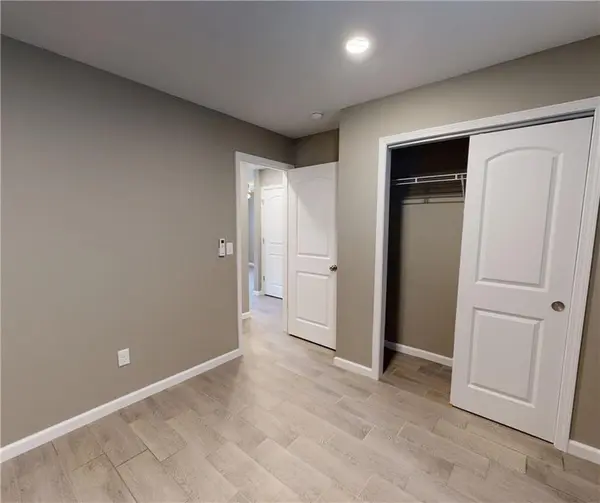 1244 N Ash ST, Nevada, MO 64772