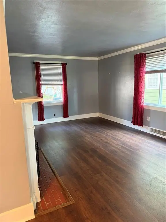 1006 W 7th ST, Sedalia, MO 65301