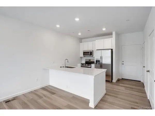 7675 S Mobile, Centennial, CO 80016