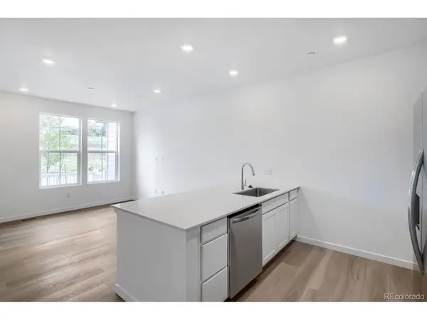 7675 S Mobile, Centennial, CO 80016