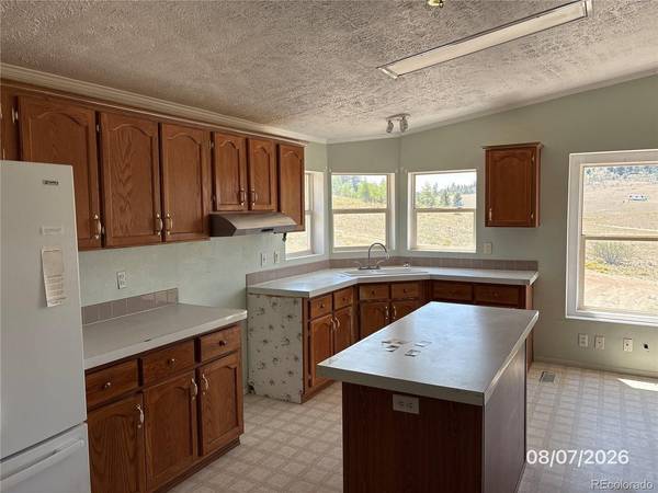 135 Navajo, Hartsel, CO 80449
