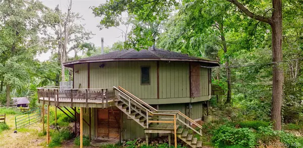 18 Continental RD, Warwick, NY 10990