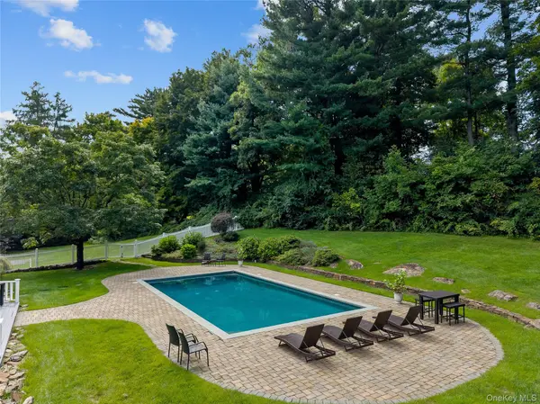 218 McLain ST, Bedford Corners, NY 10549
