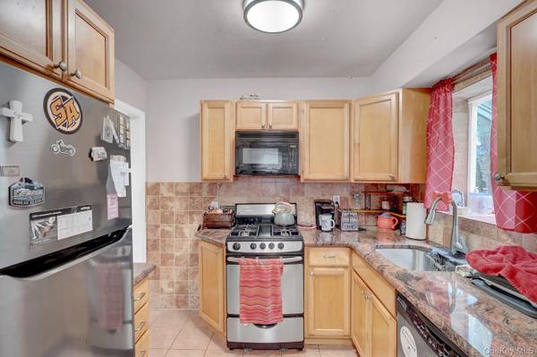 781 Salem RD, Uniondale, NY 11553