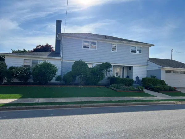 44 Matlock ST, Lido Beach, NY 11561