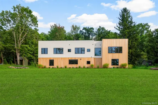 39 Mountain Lane, Beacon, NY 12508