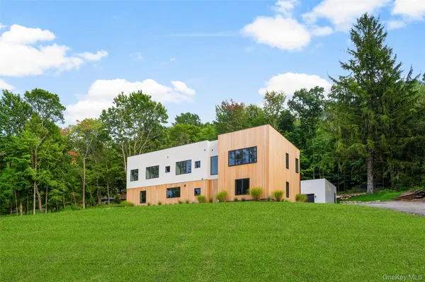 39 Mountain Lane, Beacon, NY 12508