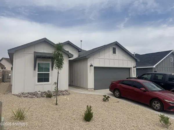 5004 Sand Stream RD, Las Cruces, NM 88012
