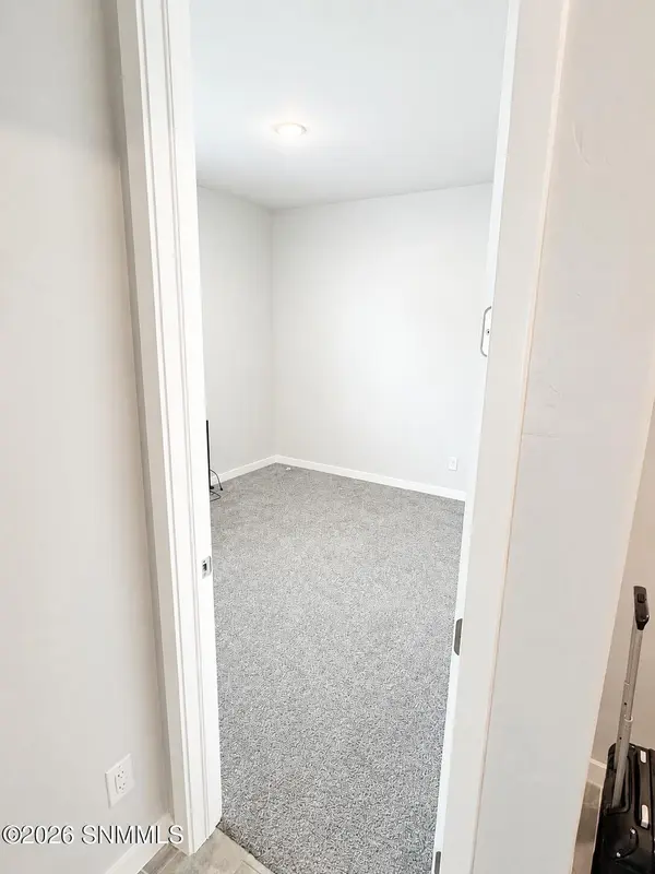 5004 Sand Stream RD, Las Cruces, NM 88012