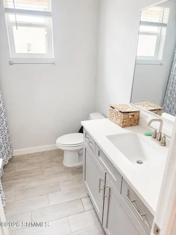 5004 Sand Stream RD, Las Cruces, NM 88012