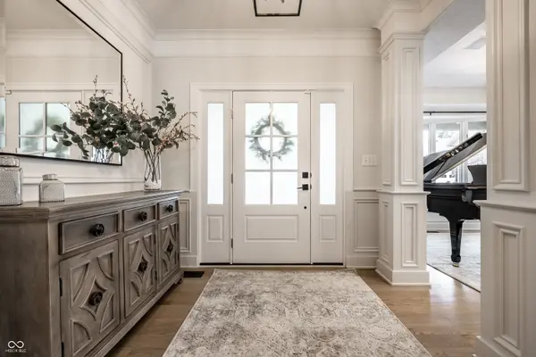 435 Benderfield DR, Zionsville, IN 46077