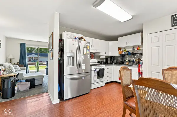 206 Parkview CT, Franklin, IN 46131