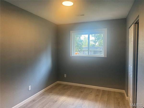 9241 Harold DR, Woodson Terrace, MO 63134