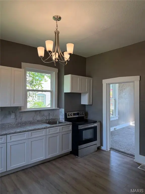 509 N Jackson ST, Belleville, IL 62220