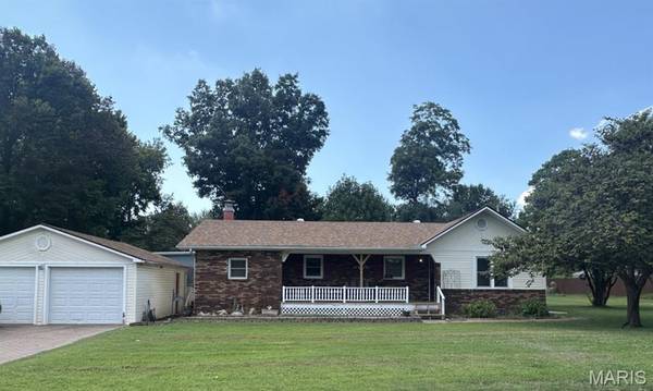 1031 N Sassafras, Dexter, MO 63841
