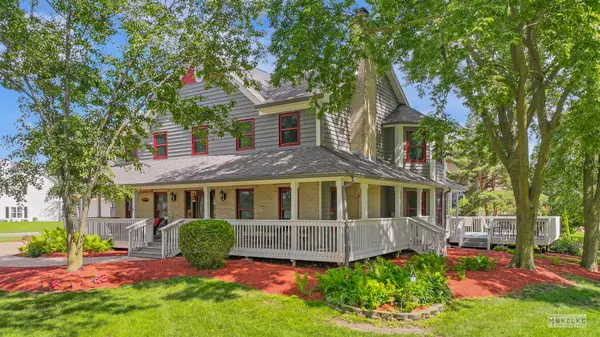 925 Merrill New RD, Sugar Grove, IL 60554