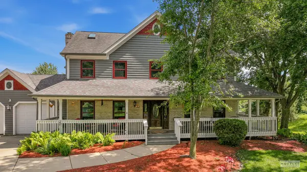 925 Merrill New RD, Sugar Grove, IL 60554