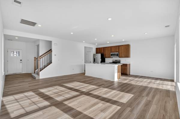 2338 Heartwood LN, Woodstock, IL 60098