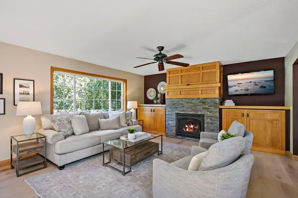 19916 Excelsior LN, Farmington, MN 55024
