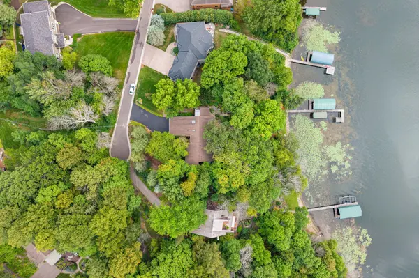 525 Park LN, Orono, MN 55356