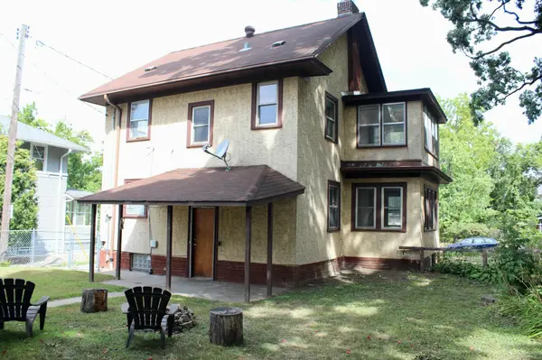 2070 Goodrich AVE, Saint Paul, MN 55105
