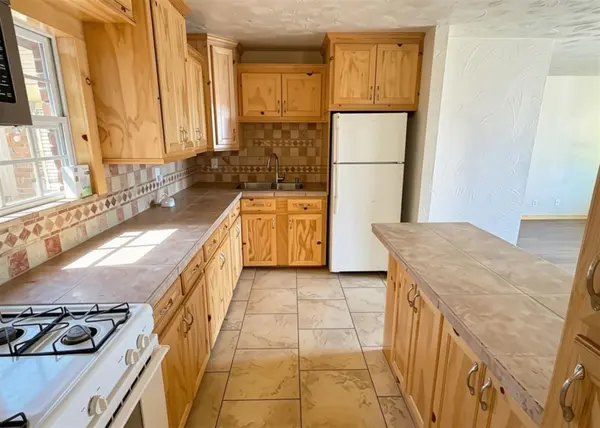 120 Thornton LN, Elk City, OK 73644