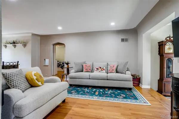 1010 E Dartmouth AVE, Englewood, CO 80113