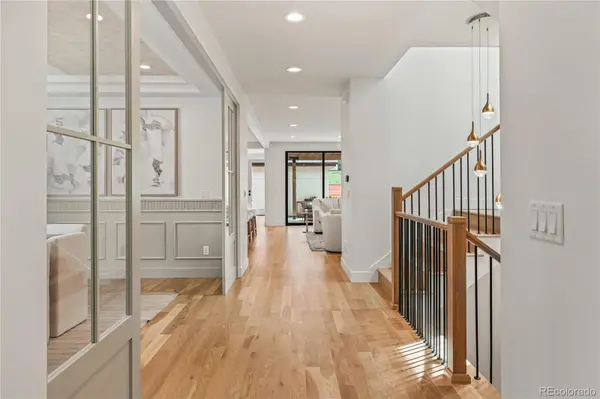 678 S Vine ST, Denver, CO 80209