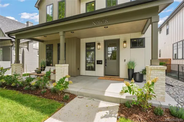 678 S Vine ST, Denver, CO 80209