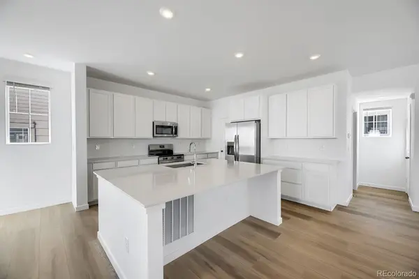 7440 Whiteclover LN, Littleton, CO 80125