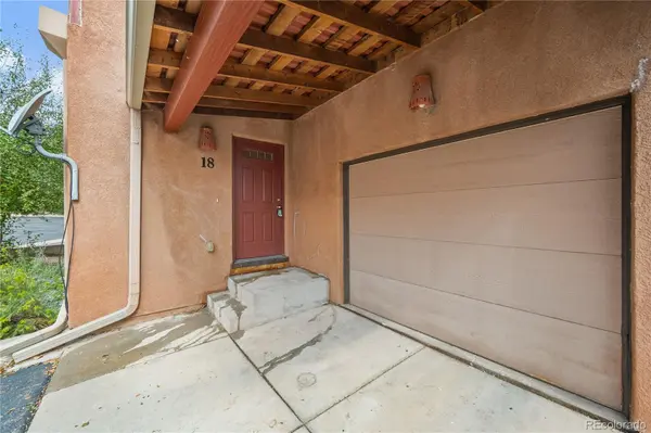 18 Taos PL, Manitou Springs, CO 80829