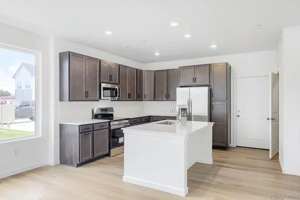 7649 S Cherokee CIR, Centennial, CO 80016