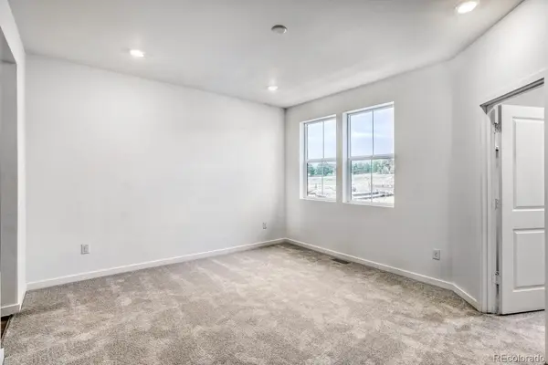 7667 S Mobile WAY, Centennial, CO 80016