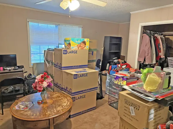 546 FLORENCE AVE, Selmer, TN 38375
