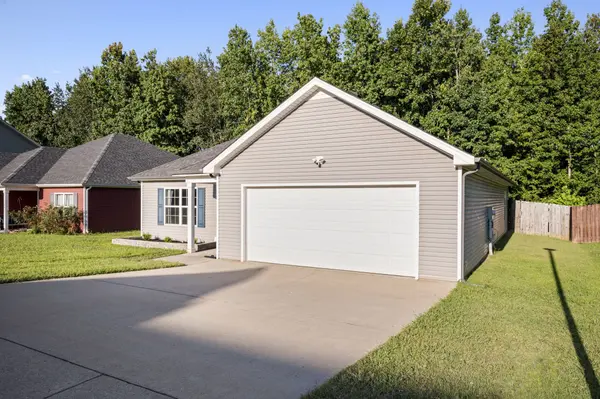 1388 Freedom Dr, Clarksville, TN 37042