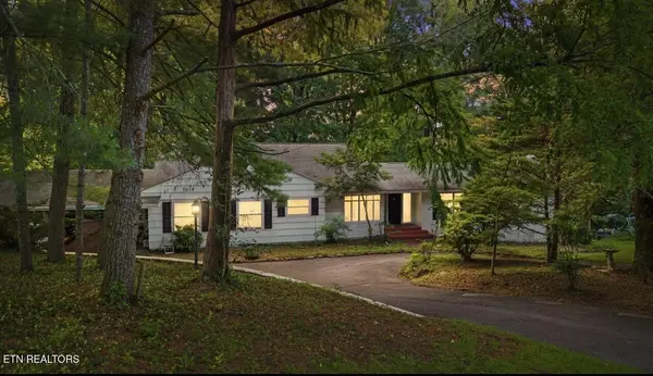 124 Orchard Circle, Oak Ridge, TN 37830