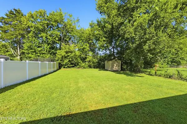 2609 NW Chillicothe St St, Knoxville, TN 37921