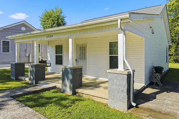 2609 NW Chillicothe St St, Knoxville, TN 37921
