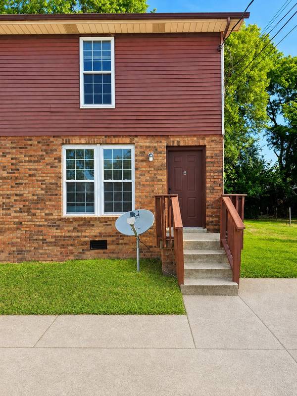 280 Donna Dr #A, Hendersonville, TN 37075