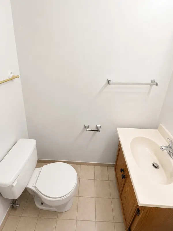 280 Donna Dr #A, Hendersonville, TN 37075