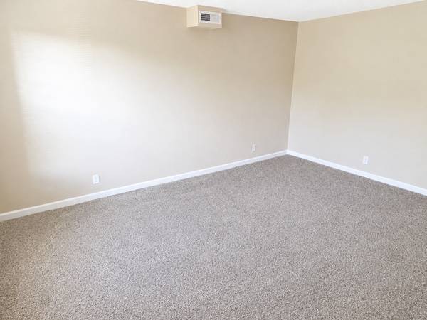 280 Donna Dr #A, Hendersonville, TN 37075