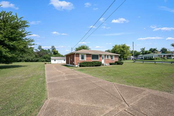 3308 W Hamilton Ave, Nashville, TN 37218