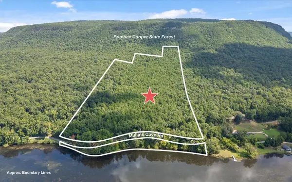 35 Mullins Cove Road, Whitwell, TN 37397