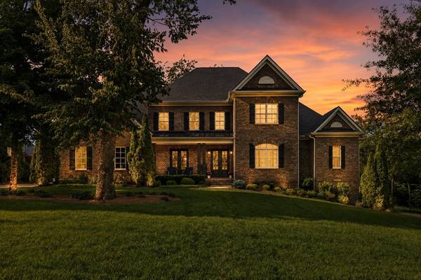 8231 Glover Dr, Brentwood, TN 37027